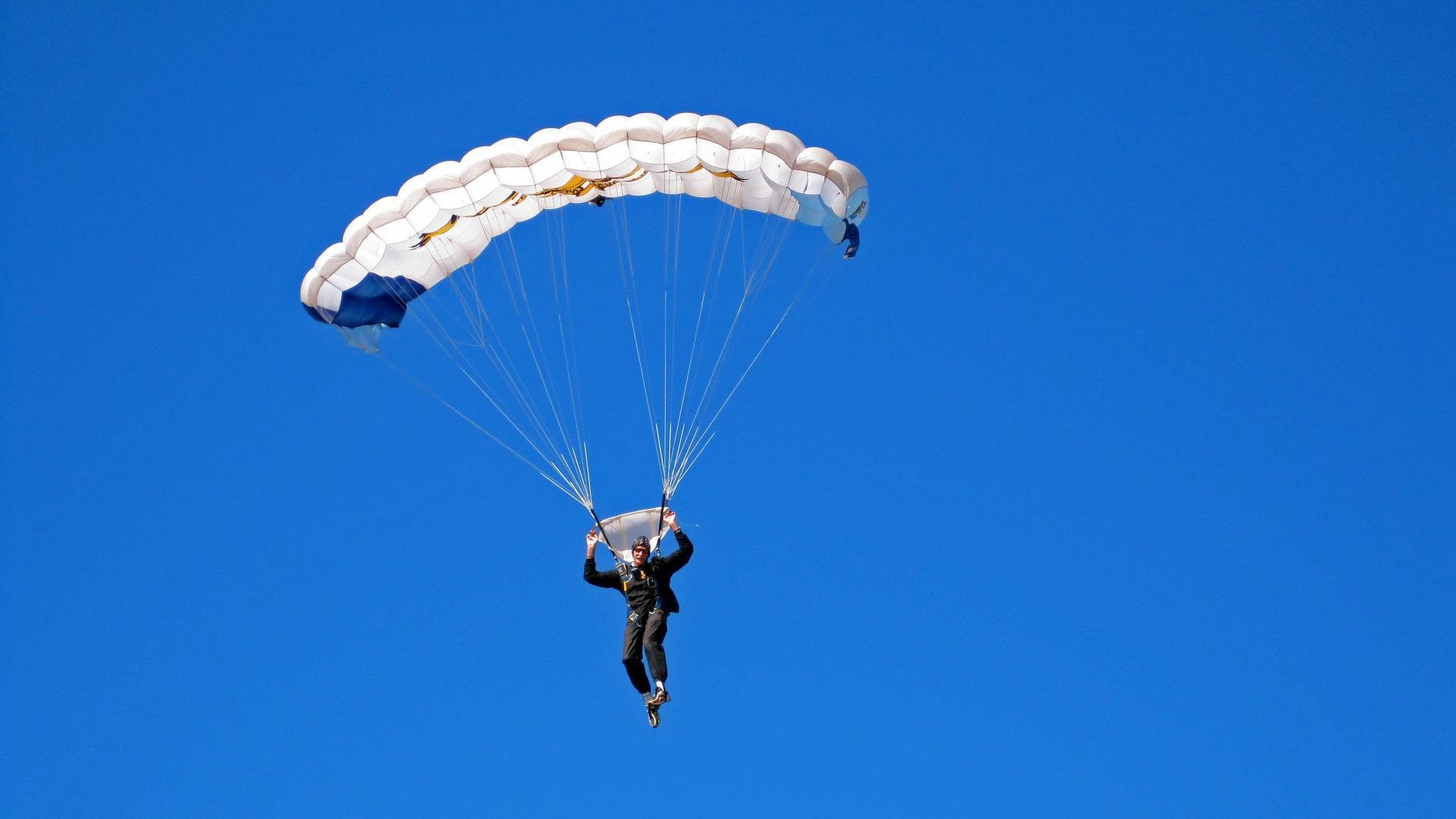 爱游戏大厅官网-乌干达男篮在非洲锦标赛中力争突破，体育发展快速